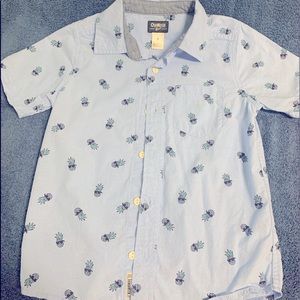 OshKosh boys shirt size 8.  Never worn perfect condition
